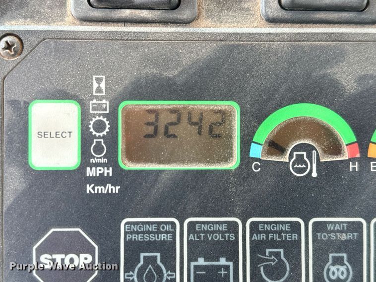 image for item DO1703 2001 John Deere  772CH motor grader