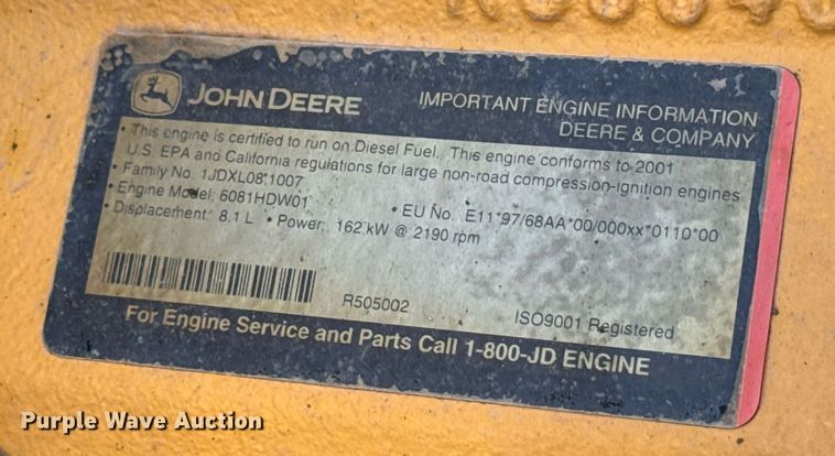 image for item DO1703 2001 John Deere  772CH motor grader