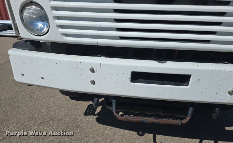 image for item DQ4578 2002 Elgin Eagle SC8000 street sweeper truck