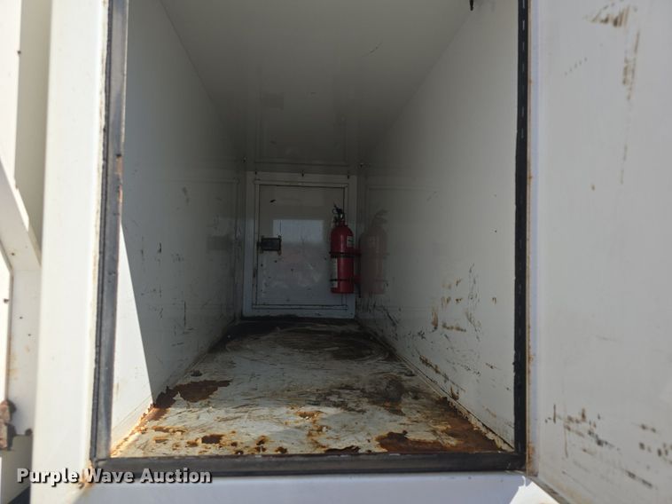 image for item DQ4578 2002 Elgin Eagle SC8000 street sweeper truck