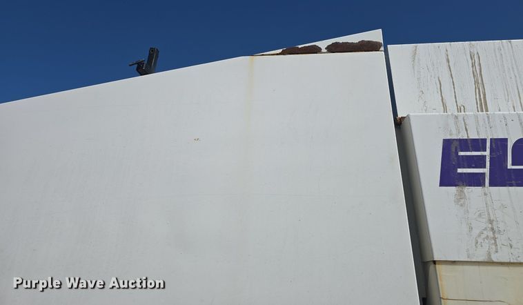 image for item DQ4578 2002 Elgin Eagle SC8000 street sweeper truck