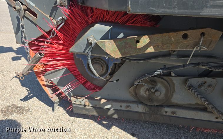 image for item DQ4578 2002 Elgin Eagle SC8000 street sweeper truck