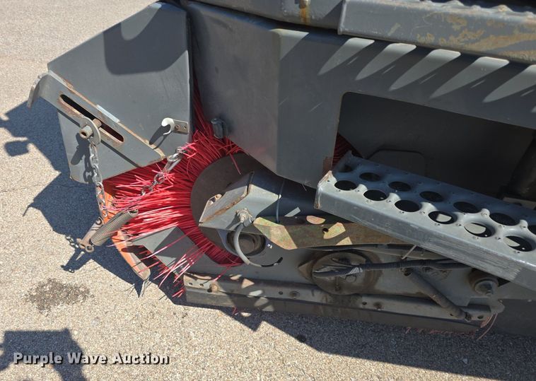 image for item DQ4578 2002 Elgin Eagle SC8000 street sweeper truck