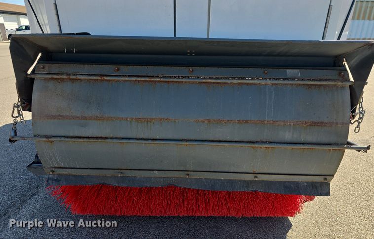 image for item DQ4578 2002 Elgin Eagle SC8000 street sweeper truck