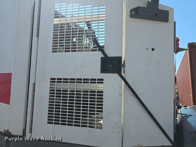 image for item DQ4578 2002 Elgin Eagle SC8000 street sweeper truck