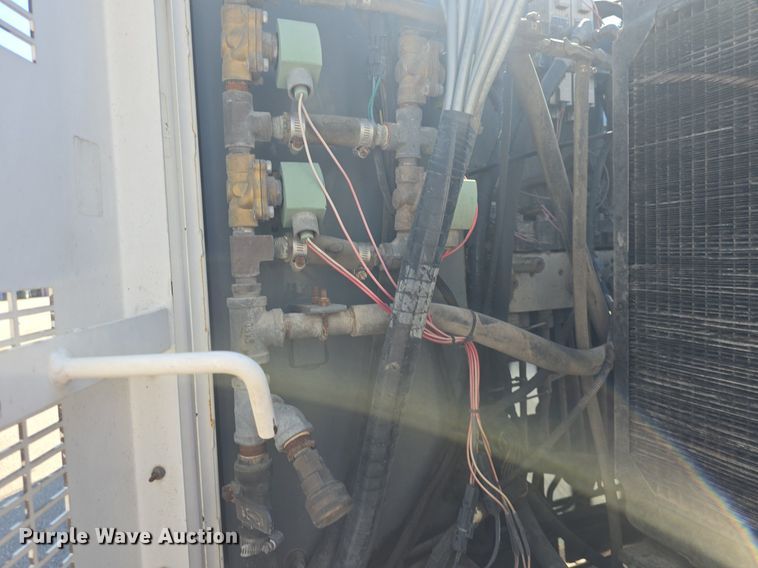 image for item DQ4578 2002 Elgin Eagle SC8000 street sweeper truck