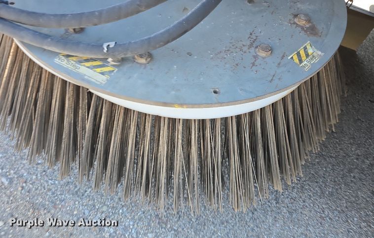 image for item DQ4578 2002 Elgin Eagle SC8000 street sweeper truck