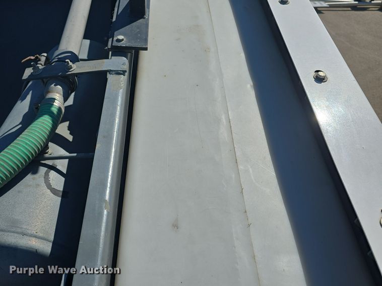 image for item DQ4578 2002 Elgin Eagle SC8000 street sweeper truck