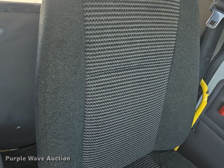 image for item DQ4578 2002 Elgin Eagle SC8000 street sweeper truck