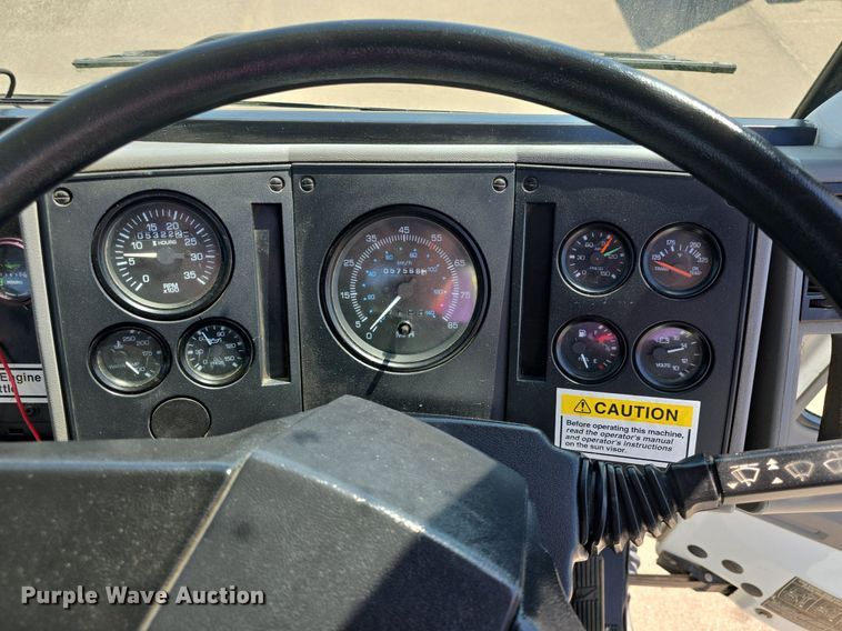 image for item DQ4578 2002 Elgin Eagle SC8000 street sweeper truck