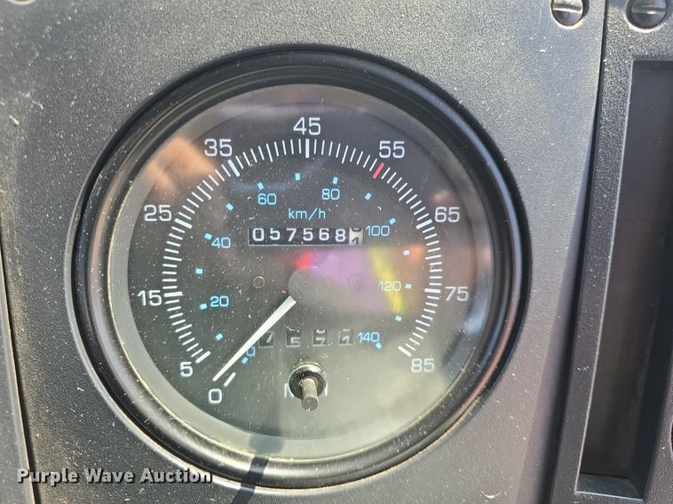 image for item DQ4578 2002 Elgin Eagle SC8000 street sweeper truck