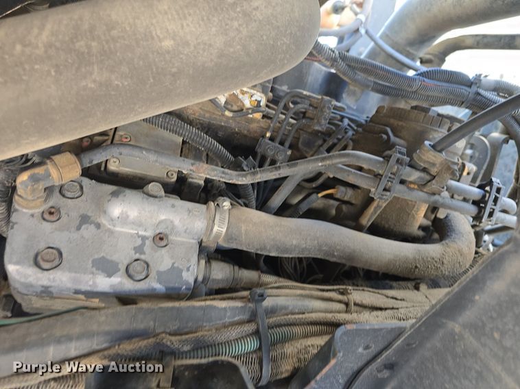 image for item DQ4578 2002 Elgin Eagle SC8000 street sweeper truck