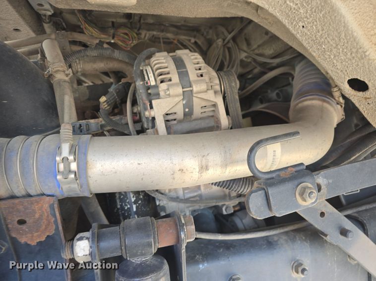 image for item DQ4578 2002 Elgin Eagle SC8000 street sweeper truck