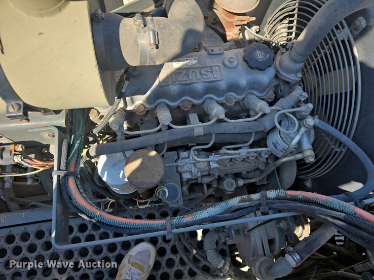 image for item DQ4578 2002 Elgin Eagle SC8000 street sweeper truck