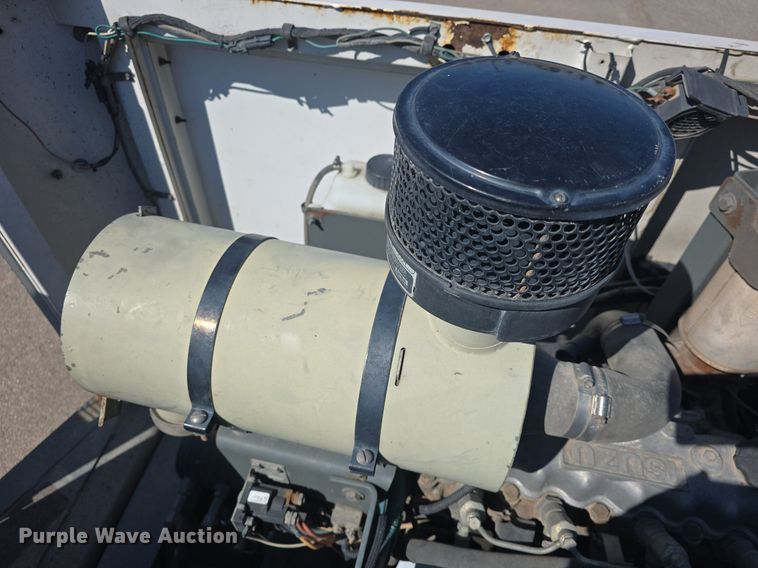 image for item DQ4578 2002 Elgin Eagle SC8000 street sweeper truck