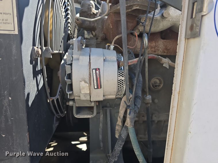 image for item DQ4578 2002 Elgin Eagle SC8000 street sweeper truck