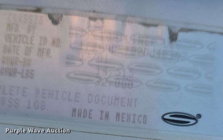 image for item DQ4578 2002 Elgin Eagle SC8000 street sweeper truck