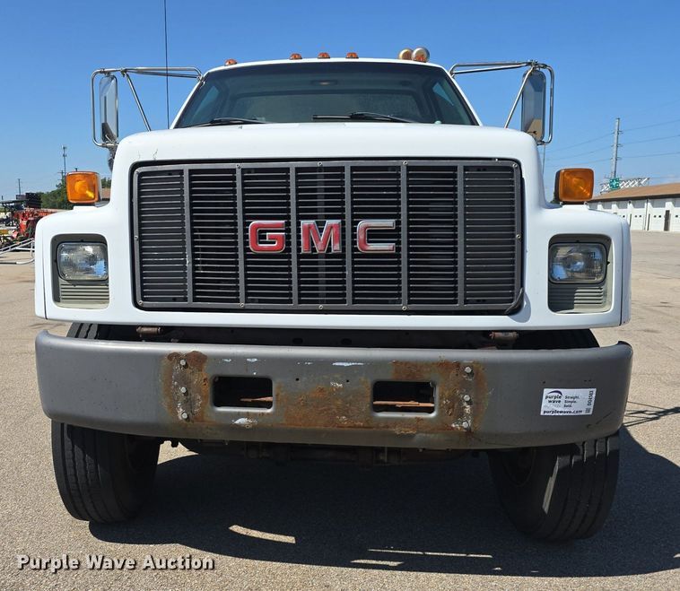 image for item DQ4583 2001 GMC  C7500 oil distributor truck