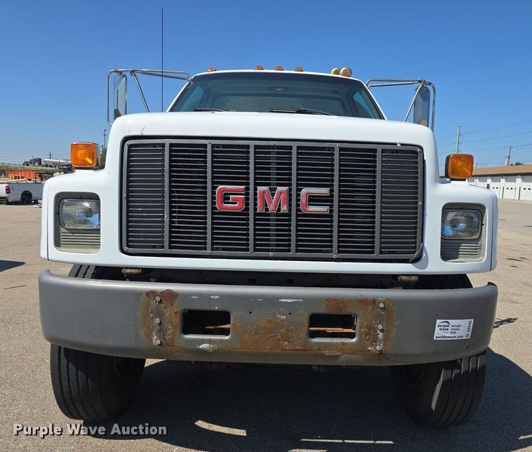 image for item DQ4583 2001 GMC  C7500 oil distributor truck