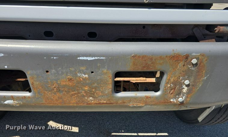 image for item DQ4583 2001 GMC  C7500 oil distributor truck