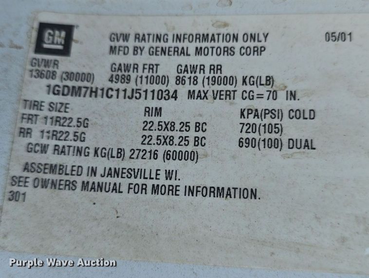 image for item DQ4583 2001 GMC  C7500 oil distributor truck