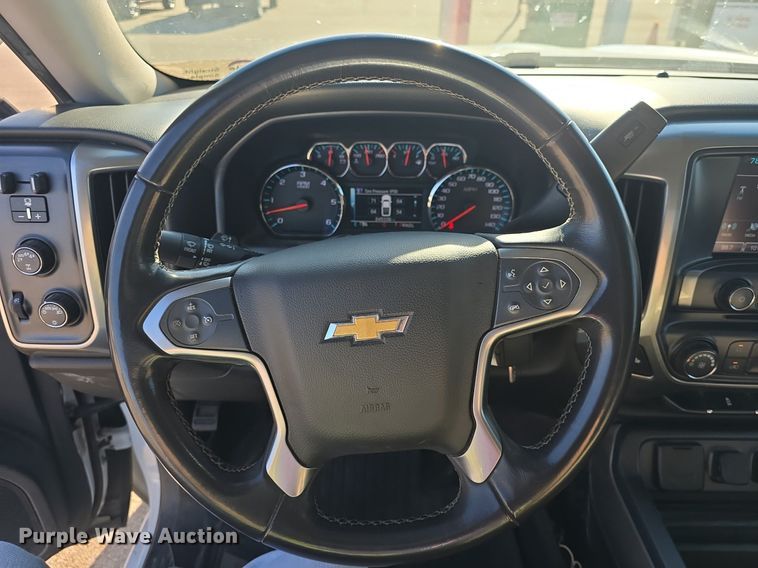 image for item DQ4588 2018 Chevrolet Silverado 1500 Crew Cab pickup truck