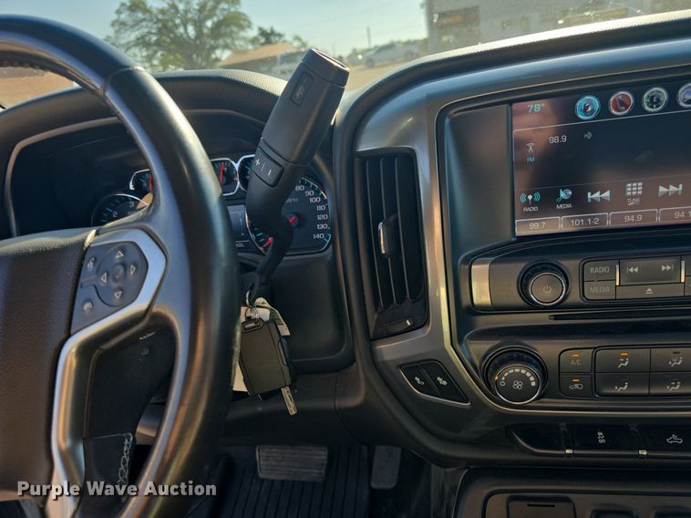 image for item DQ4588 2018 Chevrolet Silverado 1500 Crew Cab pickup truck