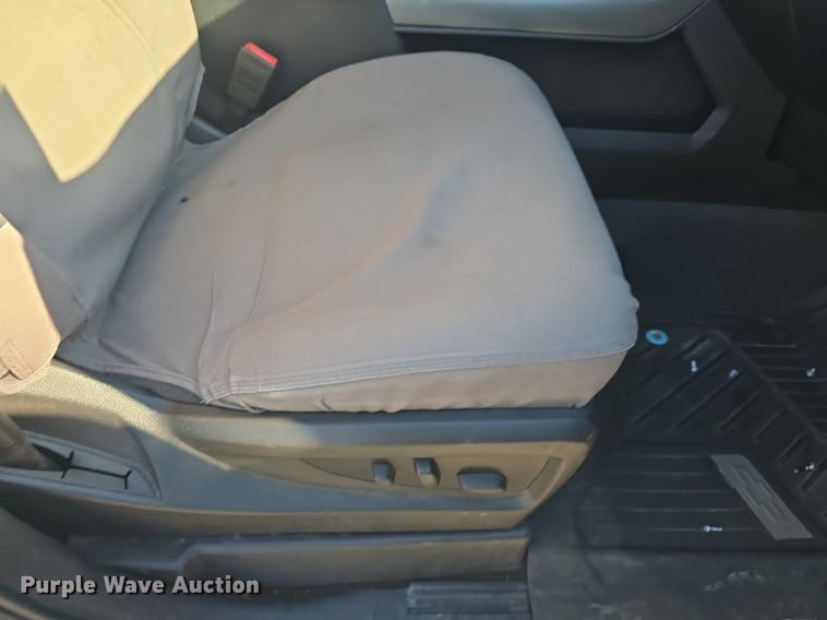 image for item DQ4588 2018 Chevrolet Silverado 1500 Crew Cab pickup truck