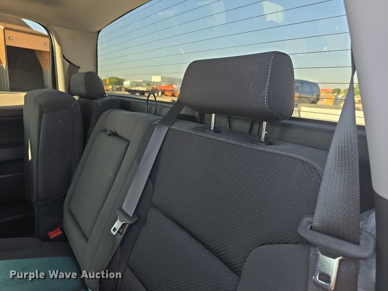 image for item DQ4588 2018 Chevrolet Silverado 1500 Crew Cab pickup truck