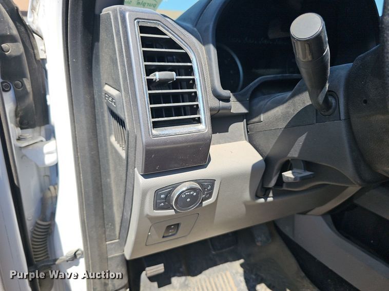 image for item DQ4594 2016 Ford F150 XLT  SuperCrew pickup truck