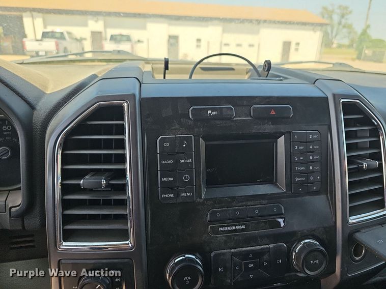 image for item DQ4594 2016 Ford F150 XLT  SuperCrew pickup truck