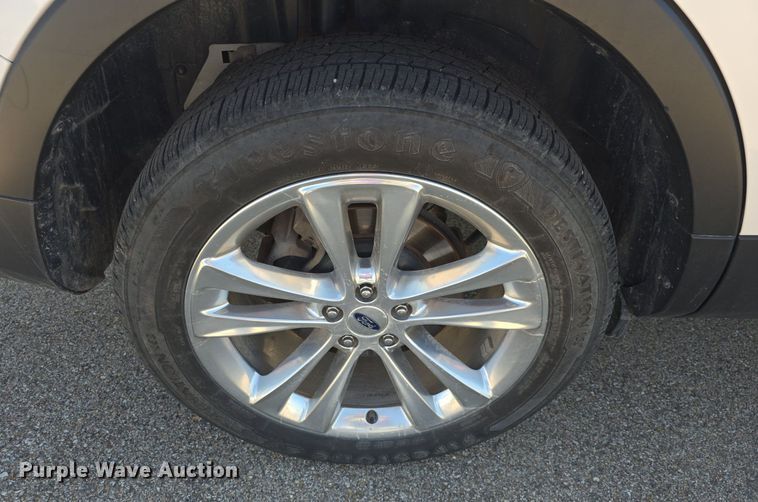 image for item DQ4596 2019 Ford Explorer XLT SUV