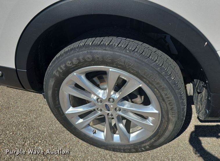 image for item DQ4596 2019 Ford Explorer XLT SUV