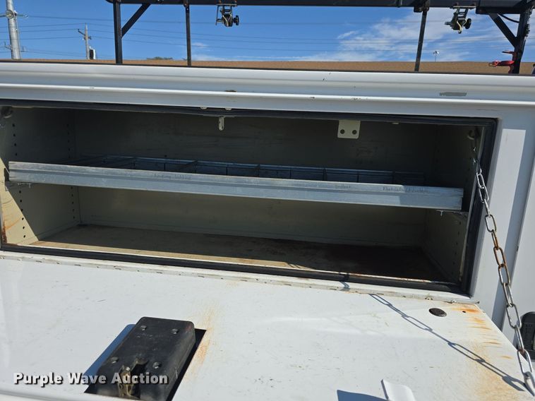 image for item DQ4603 2017 Ford F250 Super Duty XLT  utility bed pickup truck