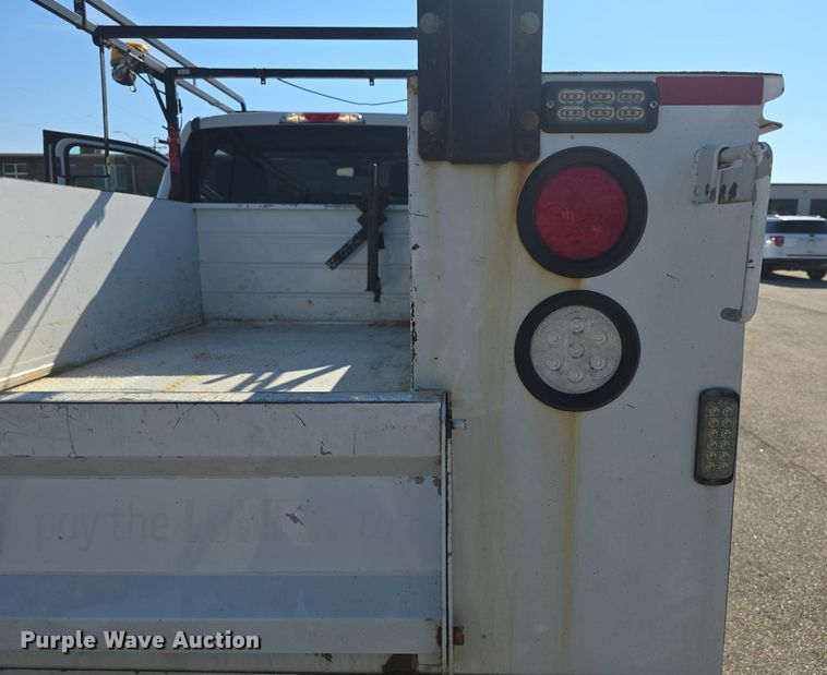 image for item DQ4603 2017 Ford F250 Super Duty XLT  utility bed pickup truck