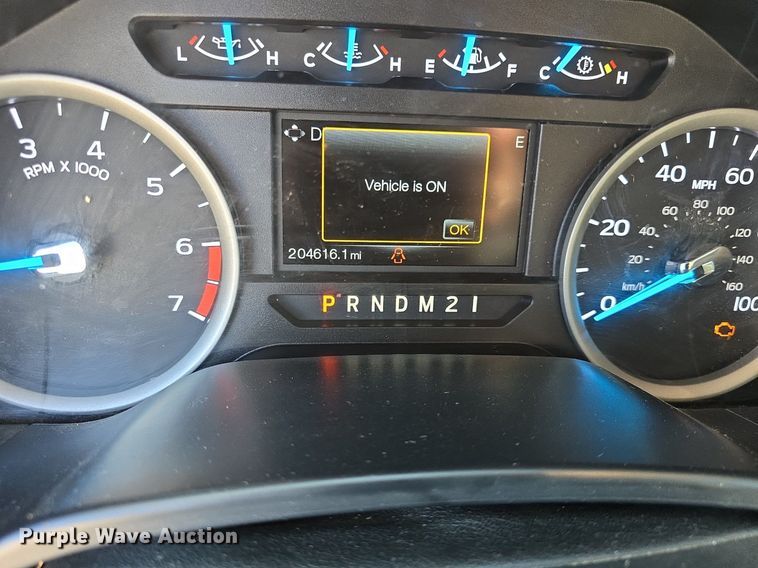 image for item DQ4603 2017 Ford F250 Super Duty XLT  utility bed pickup truck