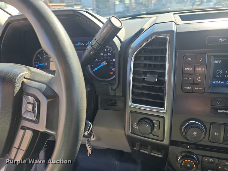 image for item DQ4603 2017 Ford F250 Super Duty XLT  utility bed pickup truck