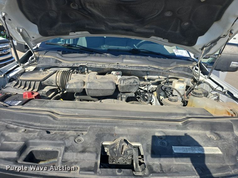 image for item DQ4603 2017 Ford F250 Super Duty XLT  utility bed pickup truck