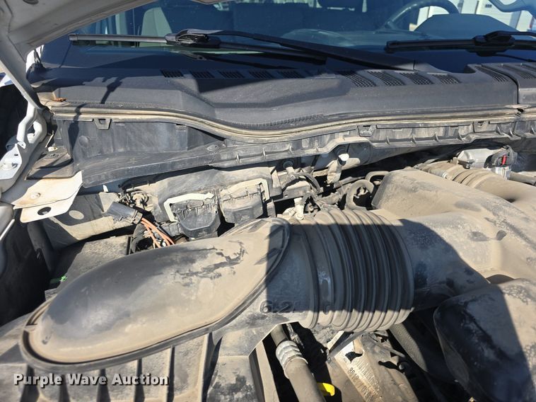 image for item DQ4603 2017 Ford F250 Super Duty XLT  utility bed pickup truck