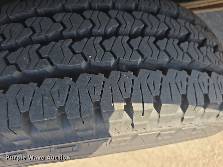 image for item DQ4603 2017 Ford F250 Super Duty XLT  utility bed pickup truck