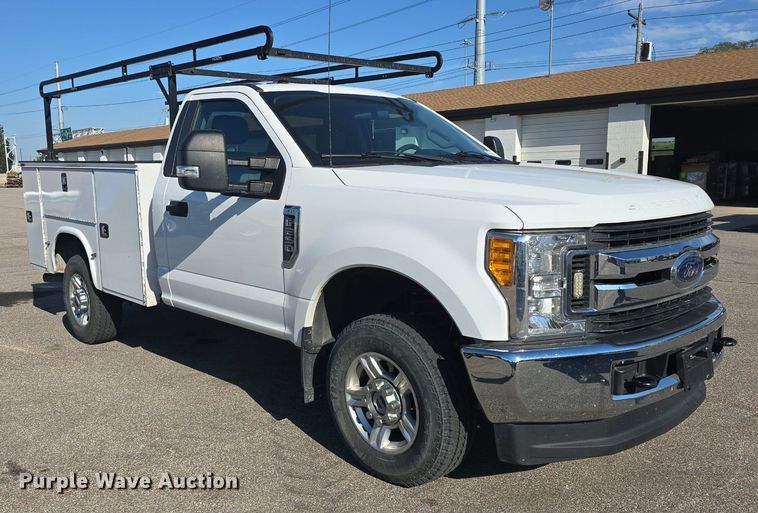 image for item DQ4604 2017 Ford F250 Super Duty XLT utility bed pickup truck