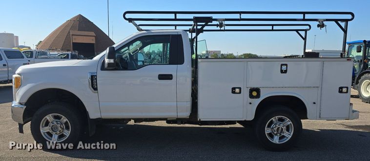 image for item DQ4604 2017 Ford F250 Super Duty XLT utility bed pickup truck