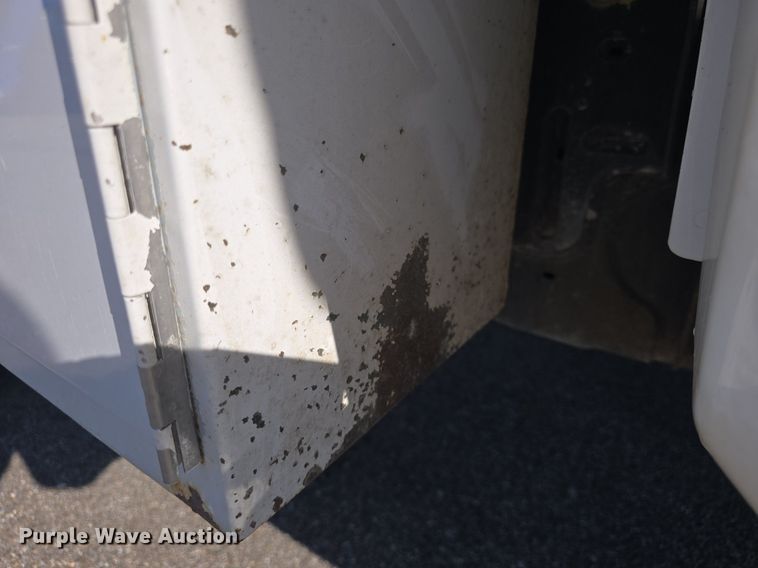 image for item DQ4604 2017 Ford F250 Super Duty XLT utility bed pickup truck