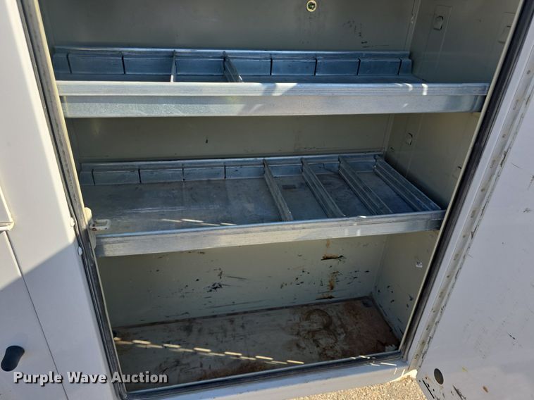 image for item DQ4604 2017 Ford F250 Super Duty XLT utility bed pickup truck