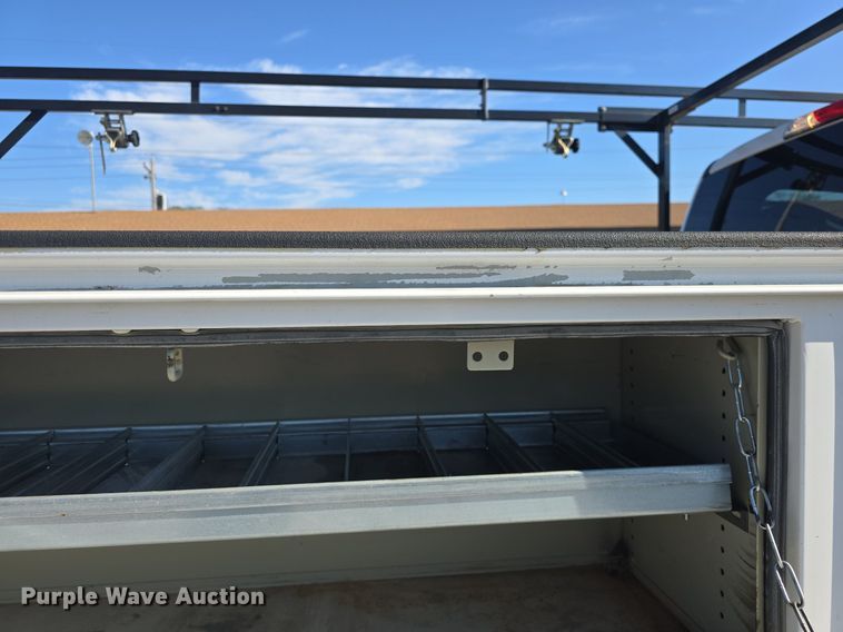 image for item DQ4604 2017 Ford F250 Super Duty XLT utility bed pickup truck