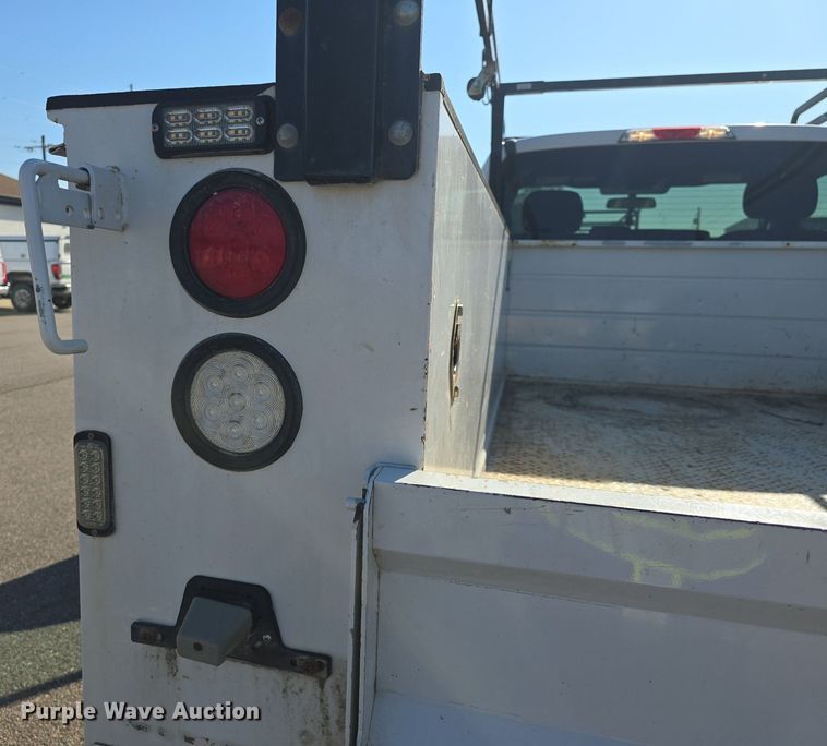 image for item DQ4604 2017 Ford F250 Super Duty XLT utility bed pickup truck