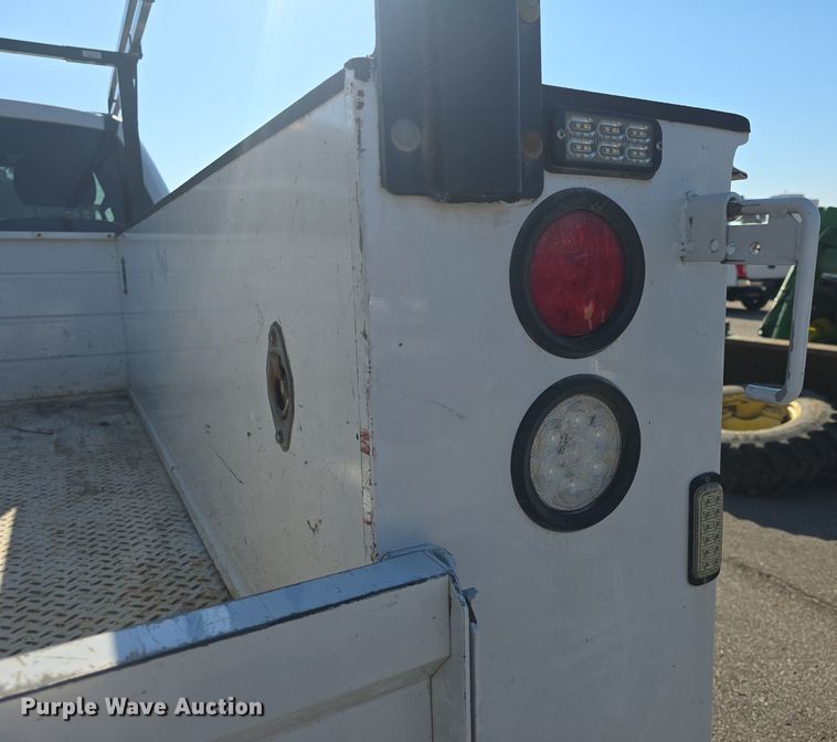 image for item DQ4604 2017 Ford F250 Super Duty XLT utility bed pickup truck