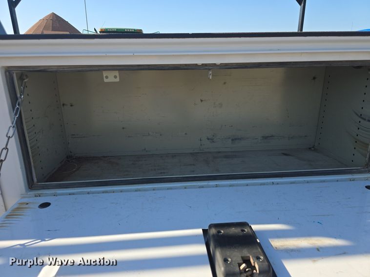 image for item DQ4604 2017 Ford F250 Super Duty XLT utility bed pickup truck