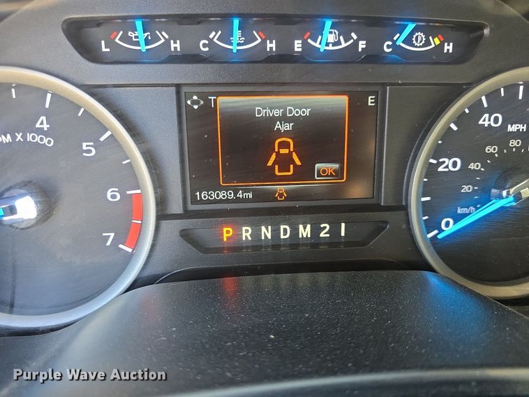 image for item DQ4604 2017 Ford F250 Super Duty XLT utility bed pickup truck