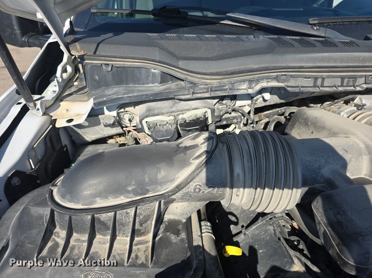 image for item DQ4604 2017 Ford F250 Super Duty XLT utility bed pickup truck